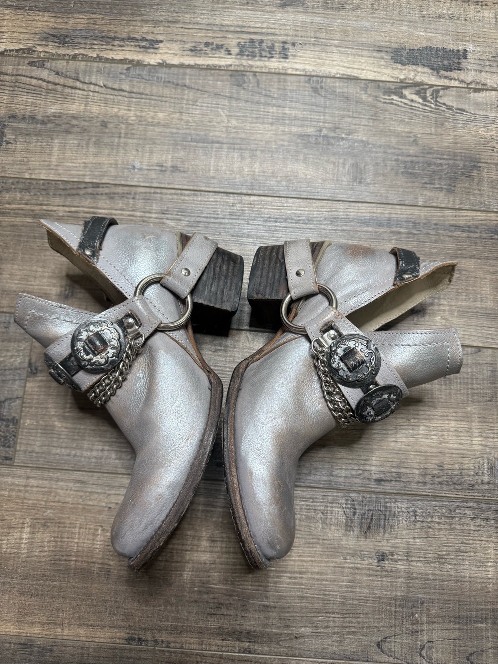 Freebirds Mystic Metallic Silver Western-Inspired Ankle Booties Buckle Size 6 - Picture 2 of 13